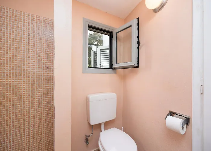 Aimilia * Λογγός